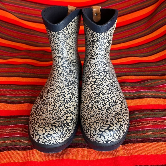 Aigle size 37 liberty rain boots - Picture 3 of 6